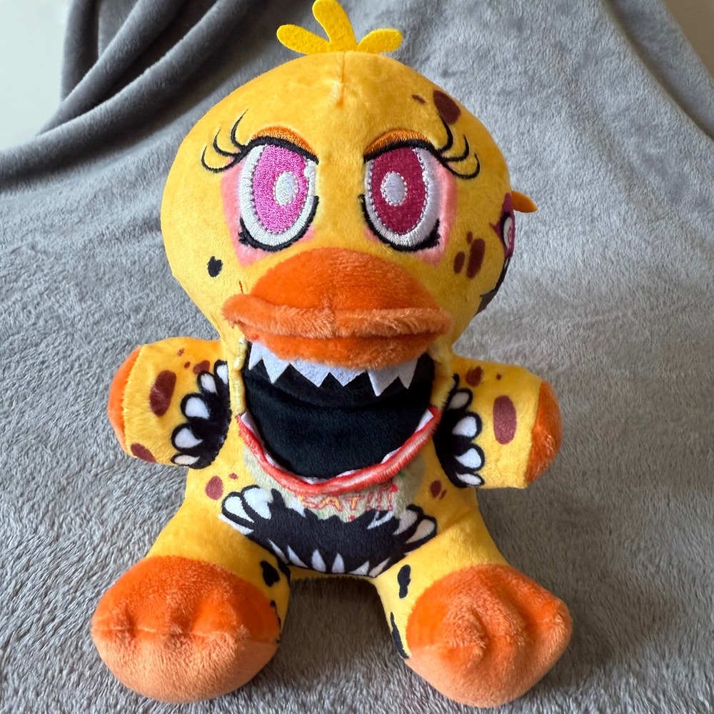 2016 Five Nights at Freddys Twisted One's Chica Plush Yellow Duck Monster FNAF